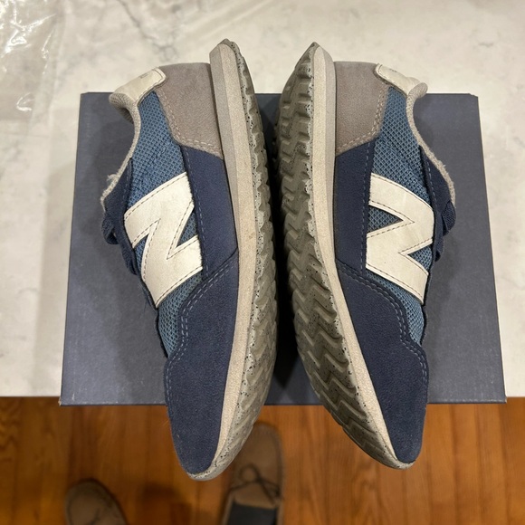 New Balance Navy and Beige Sneakers - Picture 3 of 7